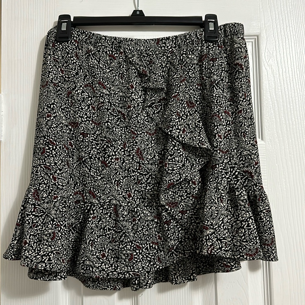 Michael Kors Lightweight All Seasons Graphic Abstract Ruffle Skirt.